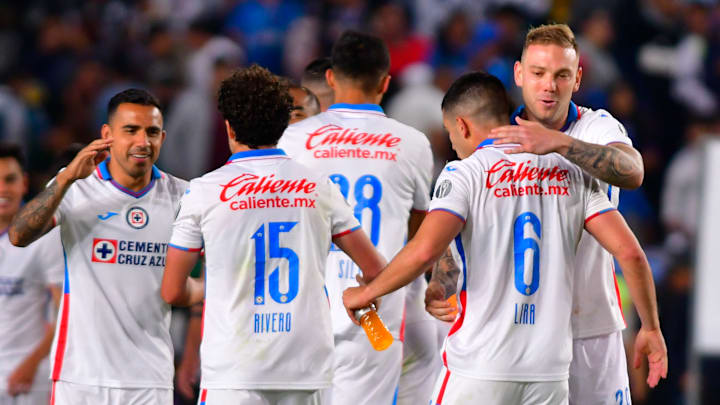 Jugadores de Cruz Azul celebran un gol. Jugadores de Cruz Azul celebran un gol.