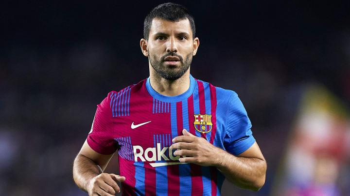 Jornal da Catalunha revelou que o Barcelona está preparando as devidas homenagens para anúncio de aposentadoria de Agüero Jornal da Catalunha revelou que o Barcelona está preparando as devidas homenagens para anúncio de aposentadoria de Agüero