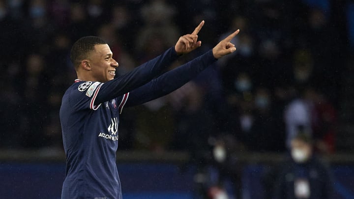 Paris Saint-Germain v Real Madrid: Round Of Sixteen Leg One - UEFA Champions League Paris Saint-Germain v Real Madrid: Round Of Sixteen Leg One - UEFA Champions League