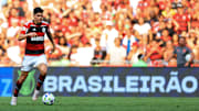 Ayrton Lucas pode reforçar o Flamengo nas próximas rodadas do Brasileirão
