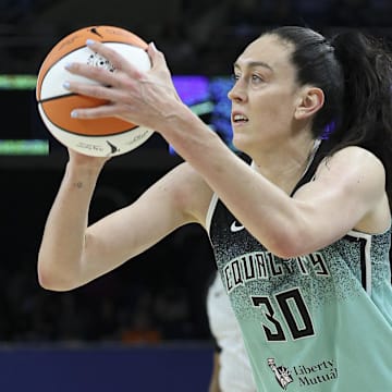 Liberty is a road favorite against the Fever on Saturday's WNBA slate.