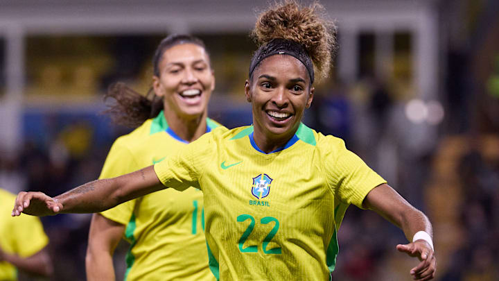 Luany foi às redes na cidade de Parma Luany foi às redes na cidade de Parma