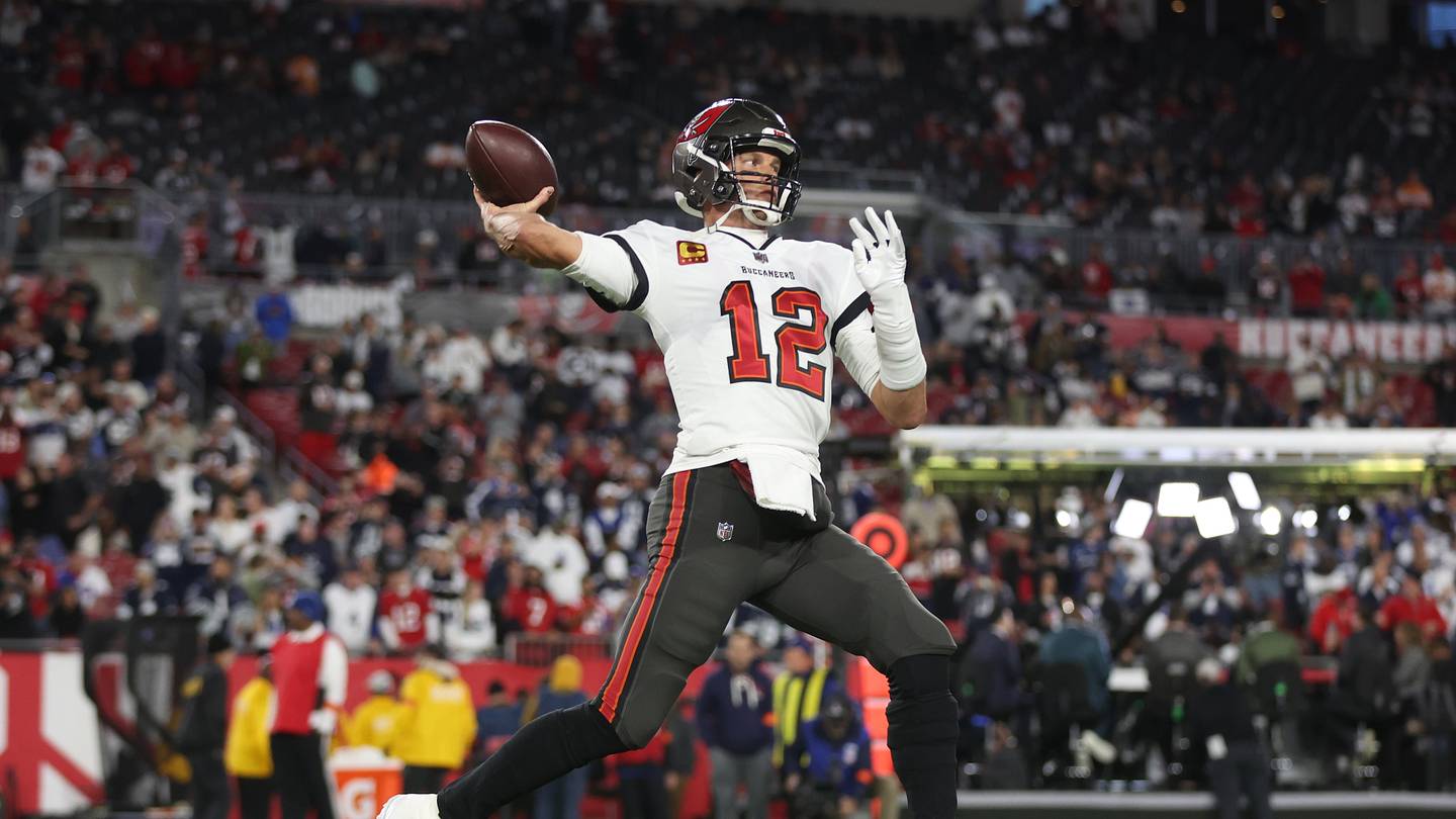 Tom Brady's pants sold for more than most cars - Vimarsana News