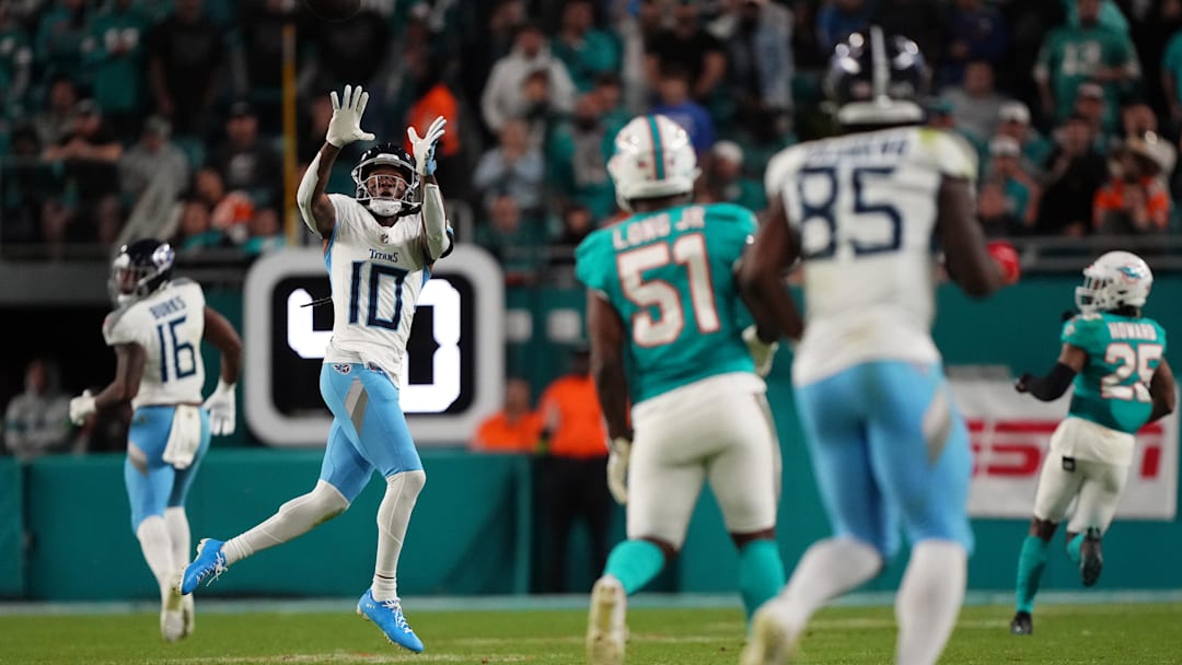 Tennessee Titans wide receiver DeAndre Hopkins (10) makes a catch against the Miami Dolphins during the second half at Hard Rock Stadium last December.