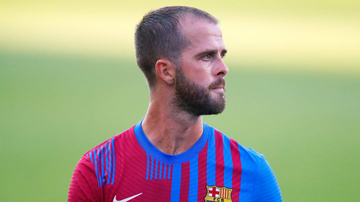 En conflit avec le Barça, Pjanic déconseille à ses anciens coéquipiers de rejoindre le club En conflit avec le Barça, Pjanic déconseille à ses anciens coéquipiers de rejoindre le club
