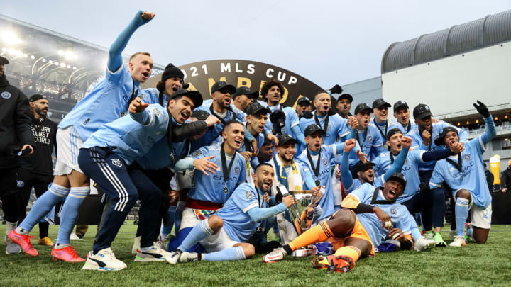 El equipo del New York City FC celebra un título.