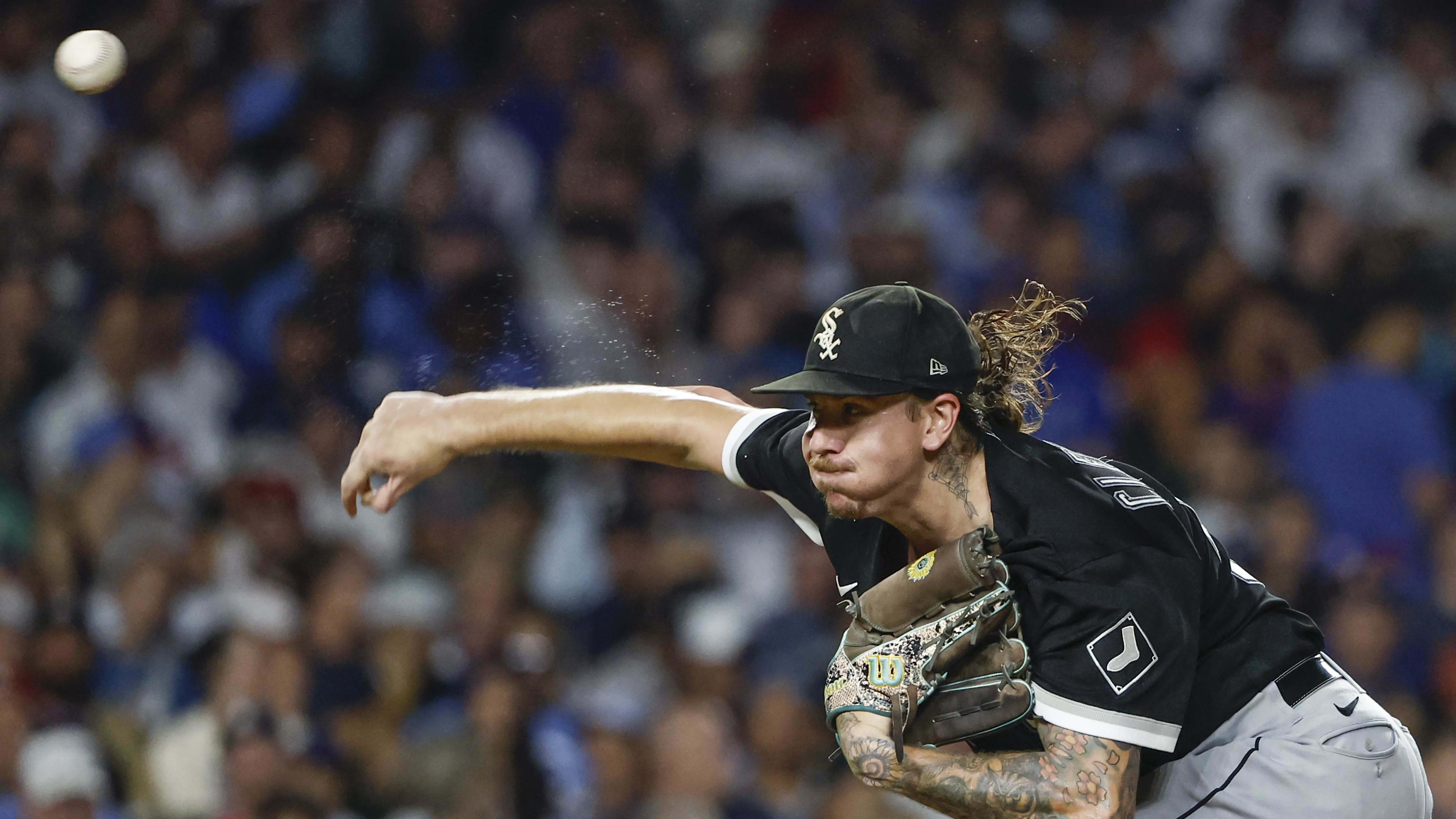 Chicago White Sox pitcher Mike Clevinger