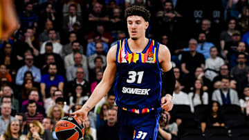 LDLC Asvel Villeurbanne v FC Barcelona - Turkish Airlines EuroLeague