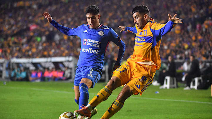 Tigres UANL v Cruz Azul - Playoffs Torneo Apertura 2025 Liga MX