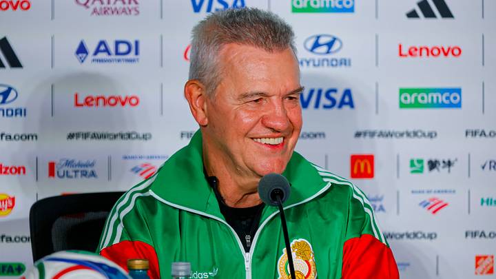 Tres etapas. Dos octavos de final. Una deuda histórica. Javier Aguirre regresa a México con la misma tarea de siempre y una presión que nunca había sentido tan cerca: ganar en casa, donde el techo ya tiene nombre y fecha: Cuartos de Final. Tres etapas. Dos octavos de final. Una deuda histórica. Javier Aguirre regresa a México con la misma tarea de siempre y una presión que nunca había sentido tan cerca: ganar en casa, donde el techo ya tiene nombre y fecha: Cuartos de Final.