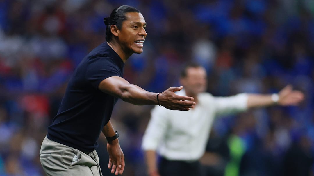 Joel Huiqui tomó el mando de Cruz Azul en la última jornada