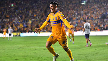 Tigres UANL v Cruz Azul - Torneo Apertura 2025 Liga MX