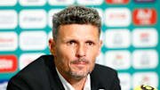 El entrenador del América Fernando Ortíz.