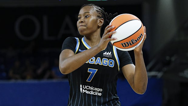 July 12, 2025; Chicago Sky v. Minnesota Lynx. Mandatory Credit: Kamil Krzaczynski-Imagn Images