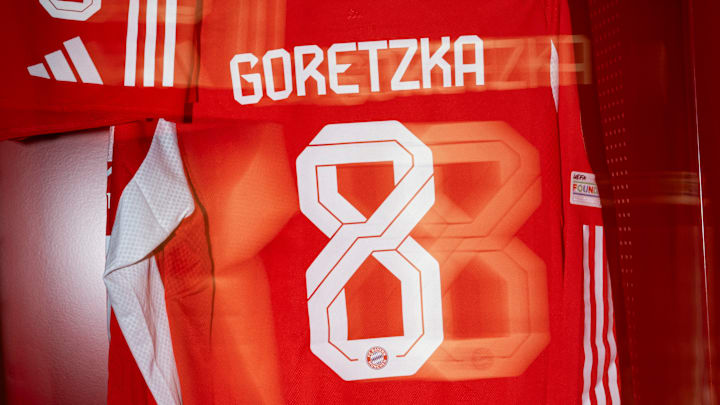Leon Goretzka könnte bald schon ein anderes Trikot als das des FC Bayern überstreifen