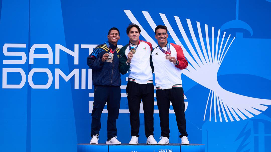 Juan Celaya (der) y Osmar Olvera (cen) consiguieron medallas para México en Clavados. Juan Celaya (der) y Osmar Olvera (cen) consiguieron medallas para México en Clavados.