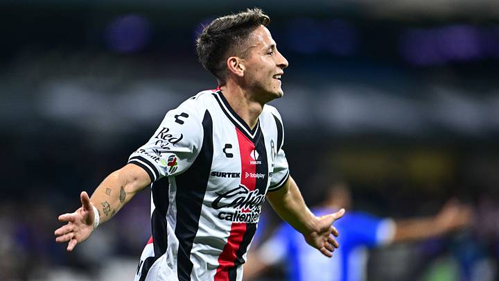 El campeón Cruz Azul perdió 2-0 ante el Atlas en el Estadio Azteca. 