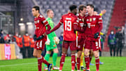 Nach Barca ist vor dem Achtelfinale. Die Bayern sind schon in Jubellaune.