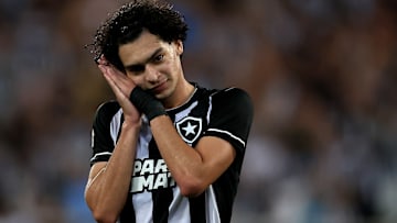 Matheus Nascimento faz parte do elenco do Botafogo