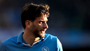 Khvicha Kvaratskhelia is going to leave Napoli this month