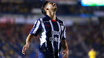 Érick Aguirre sumó una nueva lesión en el torneo, por lo que tuvo que abandonar el duelo contra América al medio tiempo