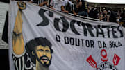 Doutores da bola: veja jogadores que, assim como Sócrates, também eram médicos.