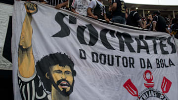 Doutores da bola: veja jogadores que, assim como Sócrates, também eram médicos.