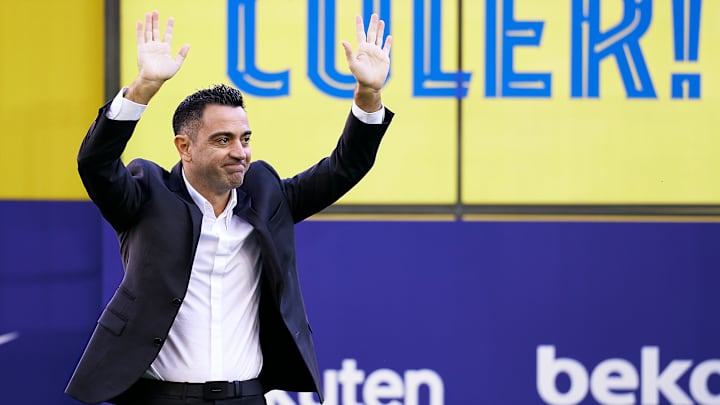 Xavi gibt sein Debüt Xavi gibt sein Debüt