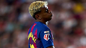 Lamine Yamal segue fora de combate no Barcelona