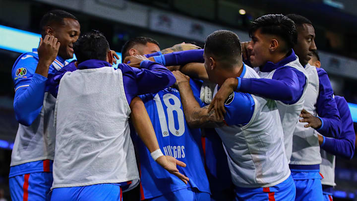 Jugadores de Cruz Azul celebran un gol. Jugadores de Cruz Azul celebran un gol.