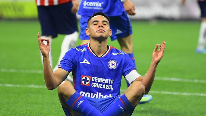 Carlos Rodriguez todavía guarda esperanza de que si muestra un nivel superior, Javier Aguirre todavía lo puede llamar al Mundial. Carlos Rodriguez todavía guarda esperanza de que si muestra un nivel superior, Javier Aguirre todavía lo puede llamar al Mundial.