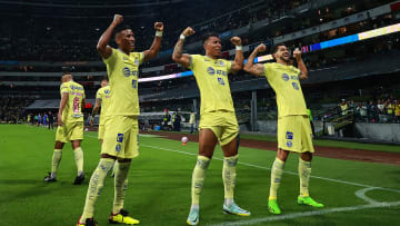 Jugadores del América celebran un gol en el juego de vuelta de los cuartos de final ante el Puebla.