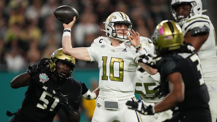 Dec 22, 2023; Tampa, FL, USA; Georgia Tech Yellow Jackets quarterback Haynes King (10). attempts a pass against the UCF Knights during the first half of the Gasparilla Bowl at Raymond James Stadium. Mandatory Credit: Jasen Vinlove-USA TODAY Sports