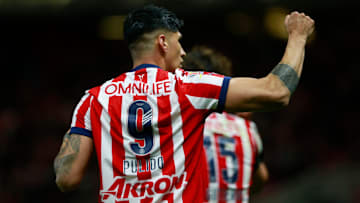 Alan Pulido logró anotar en su regreso al Estadio Akron