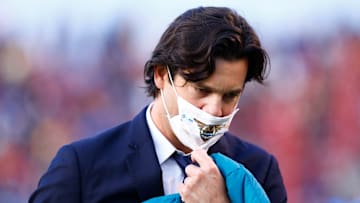 El entrenador Santiago Solari.
