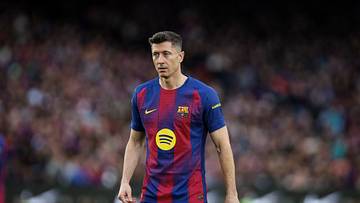 Robert Lewandowski est sous contrat avec le FC Barcelone jusqu'au mois de juin prochain. Robert Lewandowski est sous contrat avec le FC Barcelone jusqu'au mois de juin prochain.