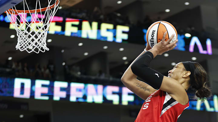 Las Vegas Aces center A'ja Wilson (22) shoots and scores game winning basket