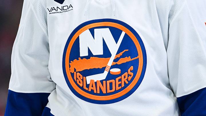 Feb 26, 2026; Montreal, Quebec, CAN; View of a New York Islanders logo on a jersey worn by a member of the team during the third period at Bell Centre. Mandatory Credit: David Kirouac-Imagn Images