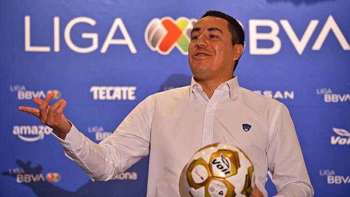 Efraín Juárez rompe otra barrera, ser uno de los dos técnicos más jóvenes en llegar a una Final en torneo corto, junto a Joel Huiqui. Efraín Juárez rompe otra barrera, ser uno de los dos técnicos más jóvenes en llegar a una Final en torneo corto, junto a Joel Huiqui.