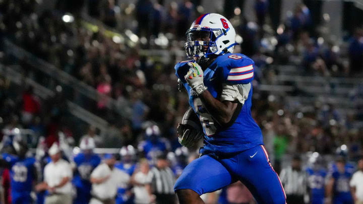 Bartlett’s Geron Johnson (6) runs for a touchdown during the game between MUS and Bartlett High School in Bartlett, Tenn., on Friday, August 23, 2024. Bartlett defeated MUS 41-17.