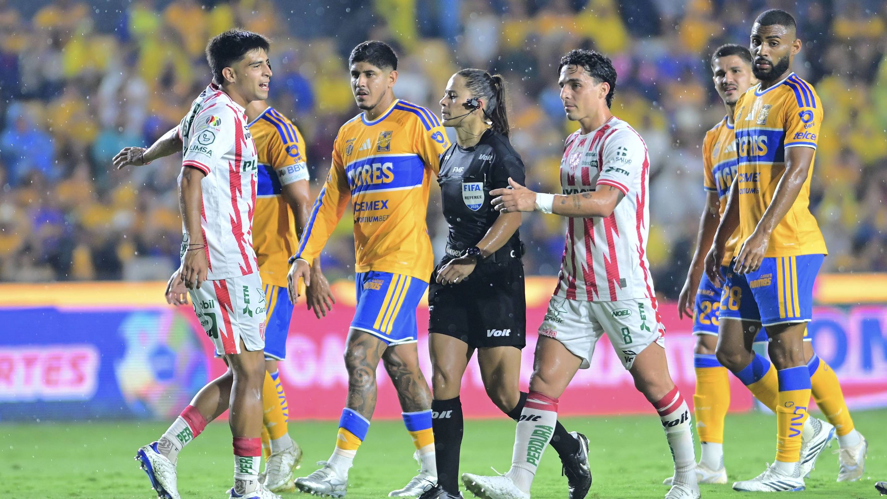 Nahuel sostiene a Tigres, que empata con Necaxa y sigue sin despegar