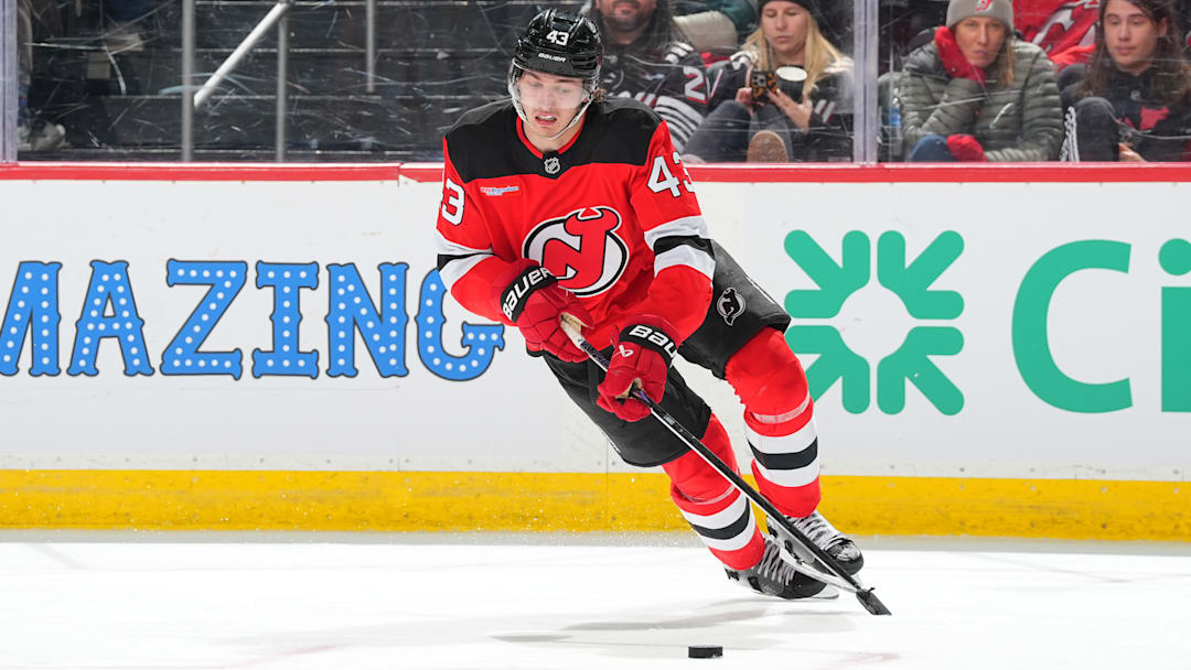 Carolina Hurricanes v New Jersey Devils