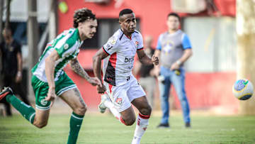 Juventude e Vitória se enfrentam em um dos jogos de abertura do Brasileirão 2025