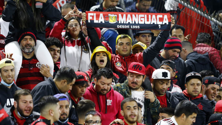 A torcida do Flamengo foi alvo de racismo e de atos de vandalismo no Chile, na partida contra a Universidad Católica, pela Libertadores. Veja. 