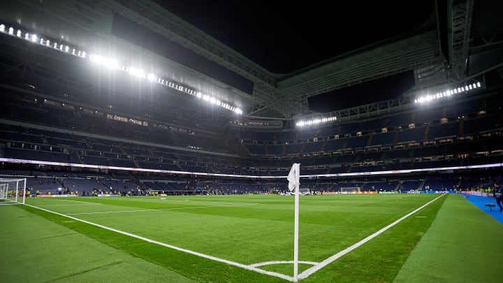 Susunan pemain Real Madrid vs Valencia dalam lanjutan kompetisi La Liga di Santiago Bernabeu. Susunan pemain Real Madrid vs Valencia dalam lanjutan kompetisi La Liga di Santiago Bernabeu.