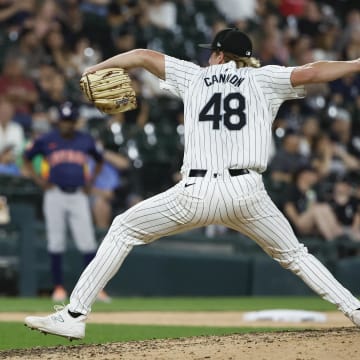 Jun 18, 2024; Chicago, Illinois, USA; Chicago White Sox starting pitcher Jonathan Cannon (48) delivers a pitch agains the Houston Astros during the eight inning at Guaranteed Rate Field. Mandatory Credit: Kamil Krzaczynski-USA TODAY Sports