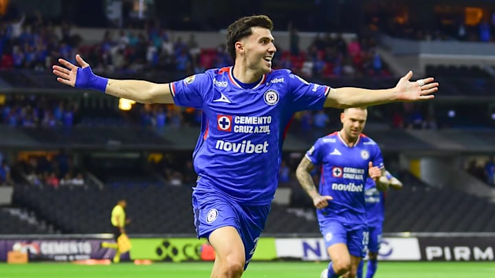 Paradela consiguió el gol del triunfo de Cruz Azul. Paradela consiguió el gol del triunfo de Cruz Azul.