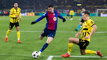 Robert Lewandowski (m.) kehrt erneut nach Dortmund zurück