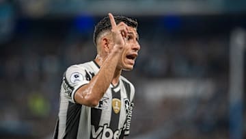O Botafogo olha para cima na tabela do Brasileirão 