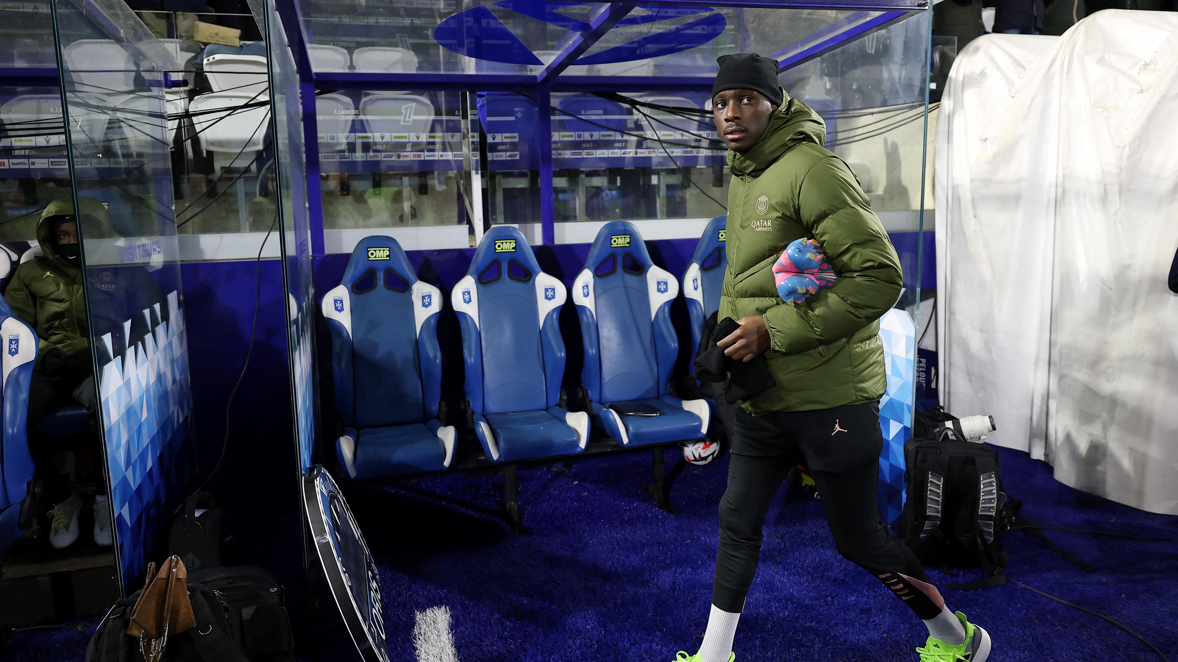 Tottenham Targets Kolo Muani Amidst Transfer Rivalry